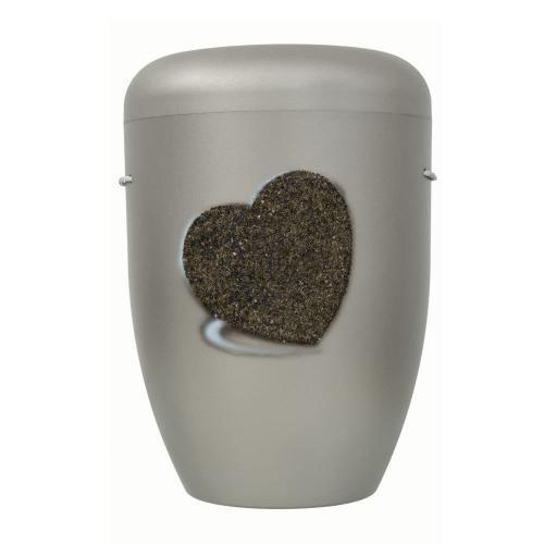 Urne schwarzer Sand, Reliefherz-Motiv